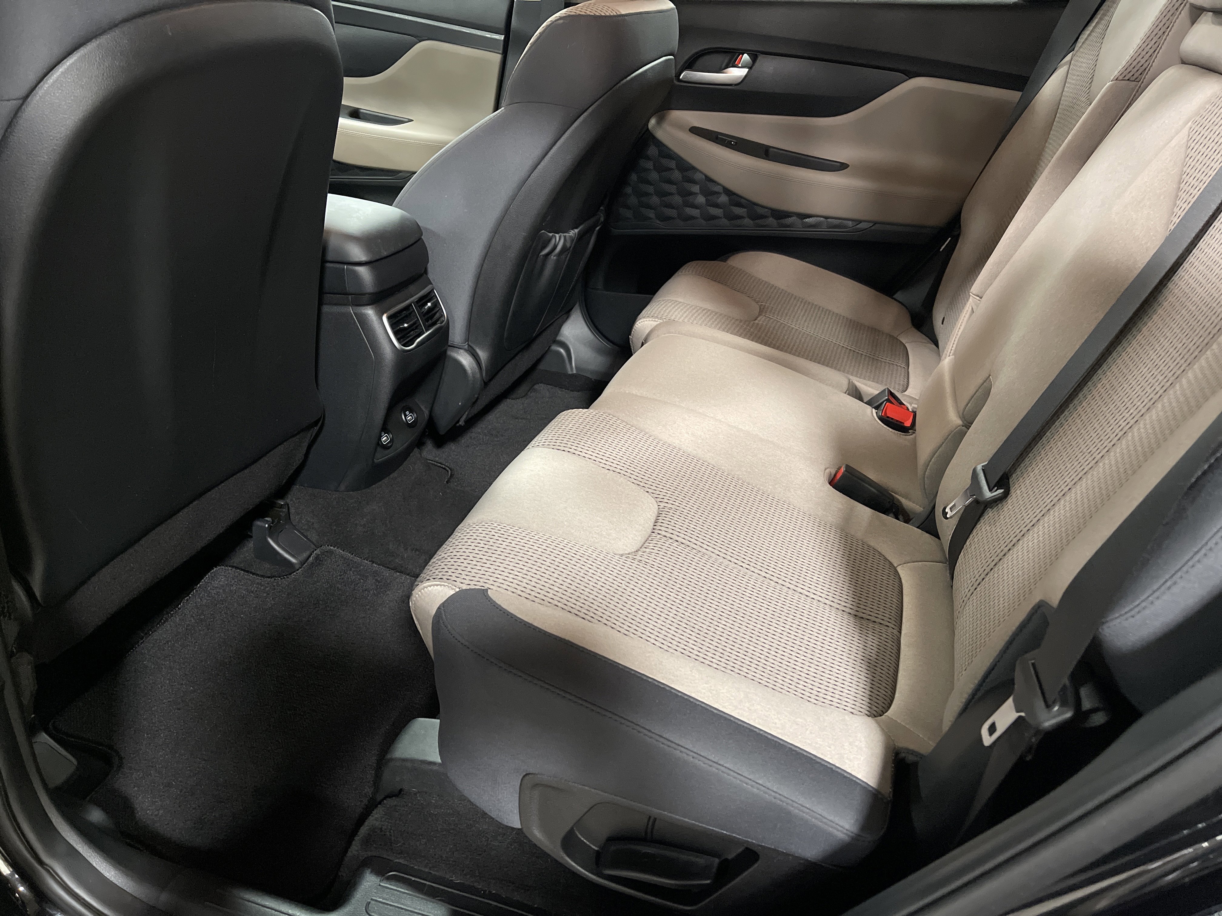 Used 2023 Hyundai Santa Fe SEL image 10