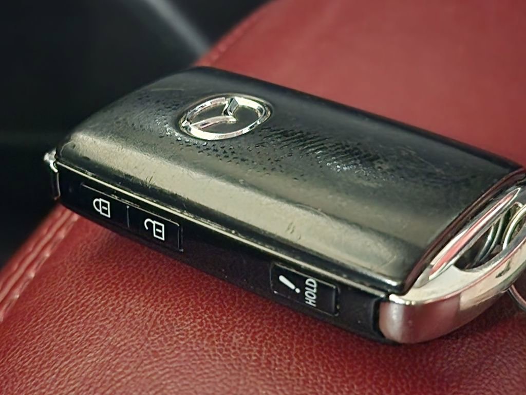 Used 2022 MAZDA CX-5 Carbon Edition image 37