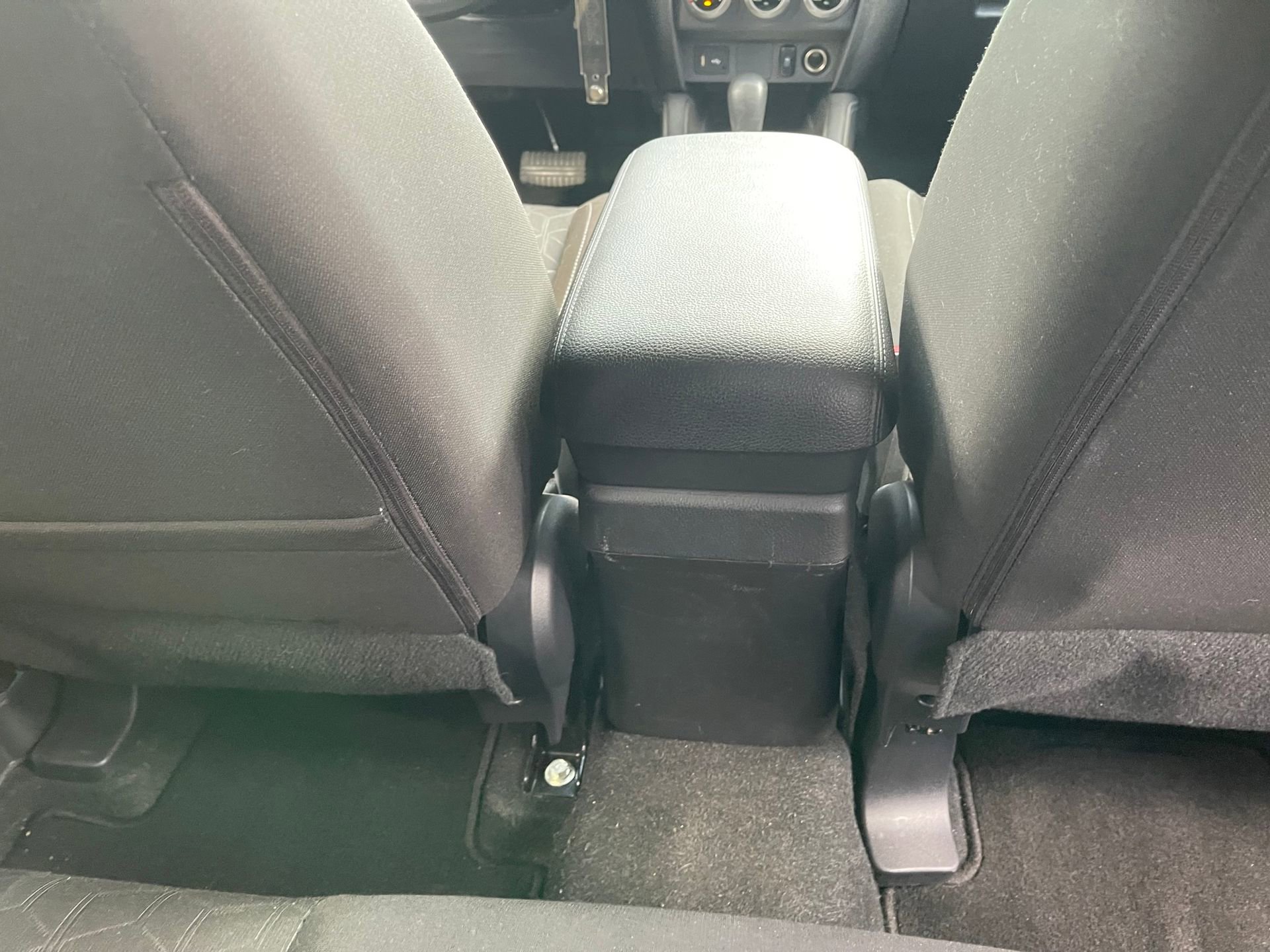 Used 2020 Mitsubishi Outlander Sport AWD image 30