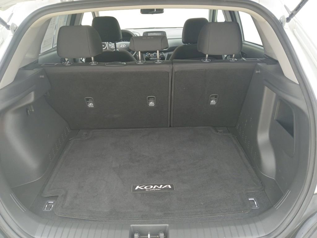 Used 2021 Hyundai Kona SEL FWD image 13