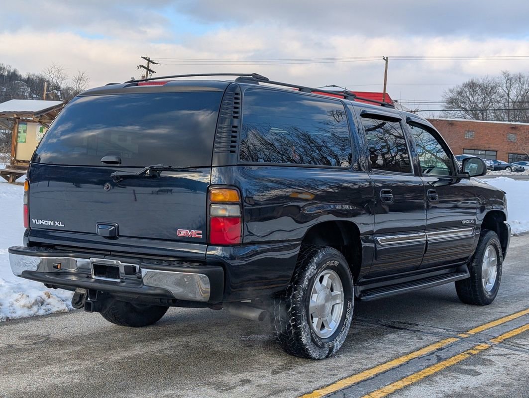 Used 2006 GMC Yukon XL SLT w/ SLT Preferred Equipment Group image 7