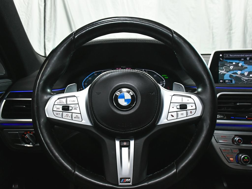 Used 2022 BMW 740i xDrive w/ M Sport Package AWD/4WD image 43