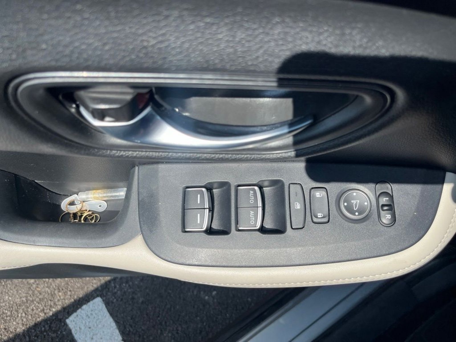 Used 2025 Honda HR-V EX-L image 13