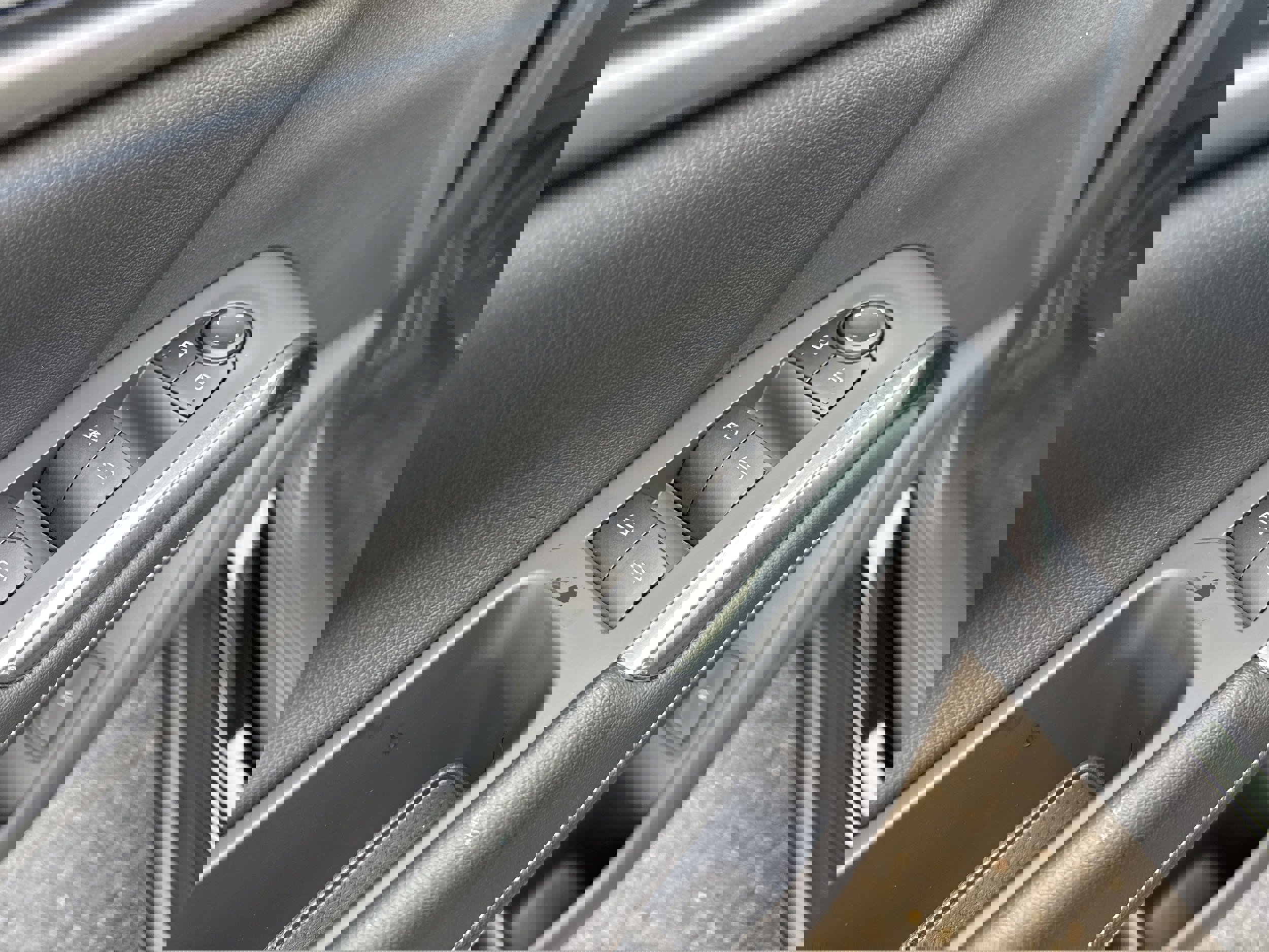 New 2026 Chevrolet Traverse LT image 14