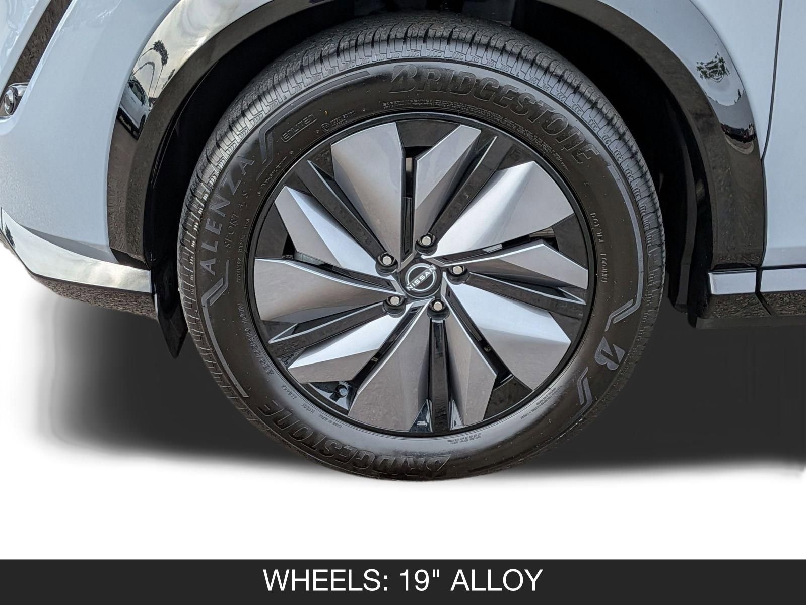 Used 2025 Nissan Ariya FWD image 12