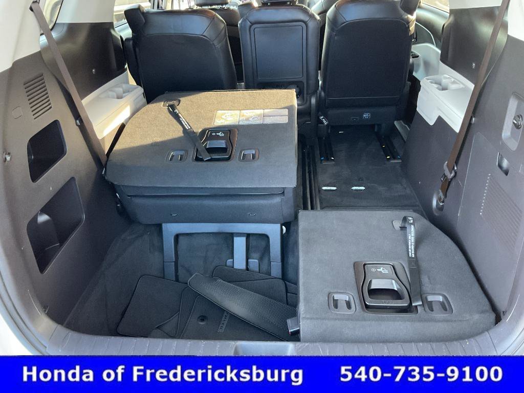 Used 2024 Kia Carnival LX FWD image 21