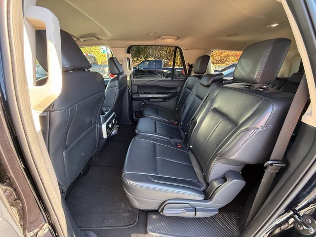 Used 2024 Ford Expedition Max XLT image 14