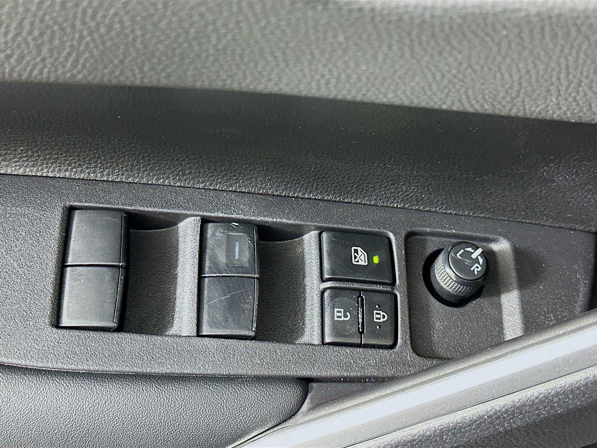 Used 2024 Toyota Corolla Cross XSE w/ Convenience Package image 15