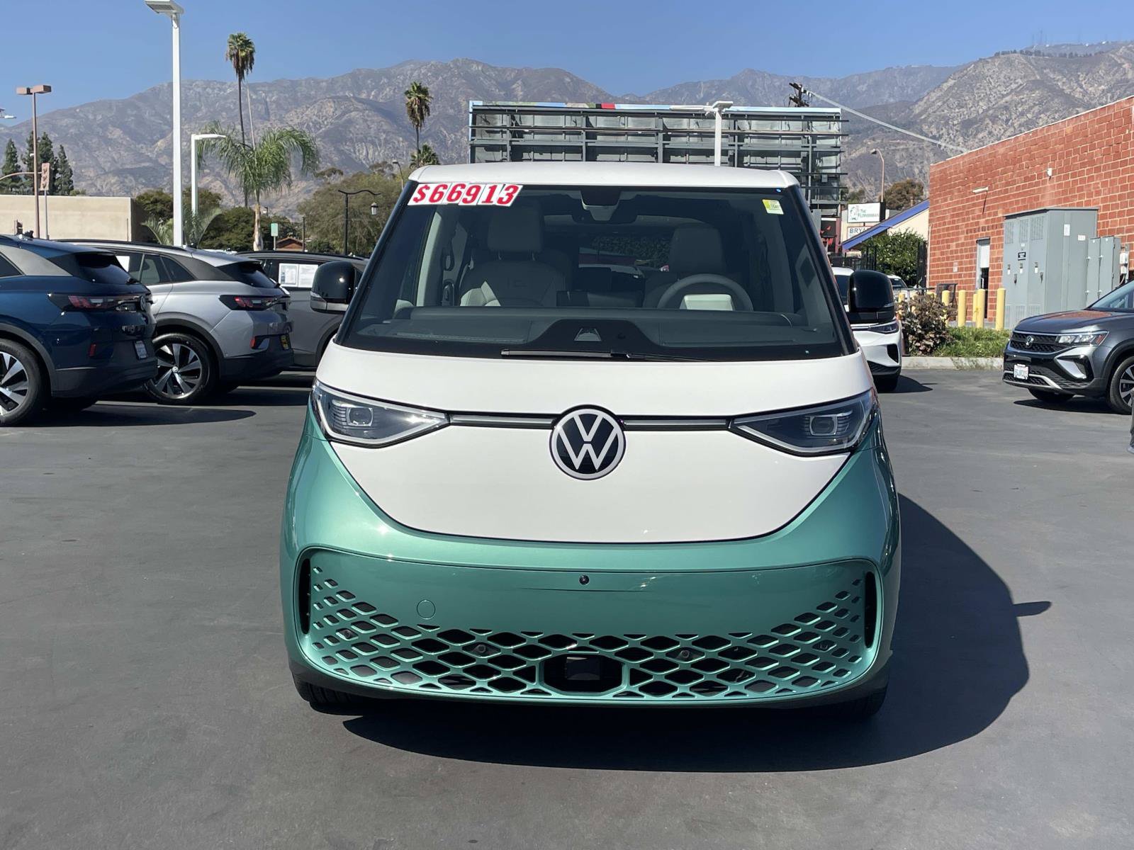 Certified 2025 Volkswagen ID. Buzz 1st Edition AWD/4WD image 2