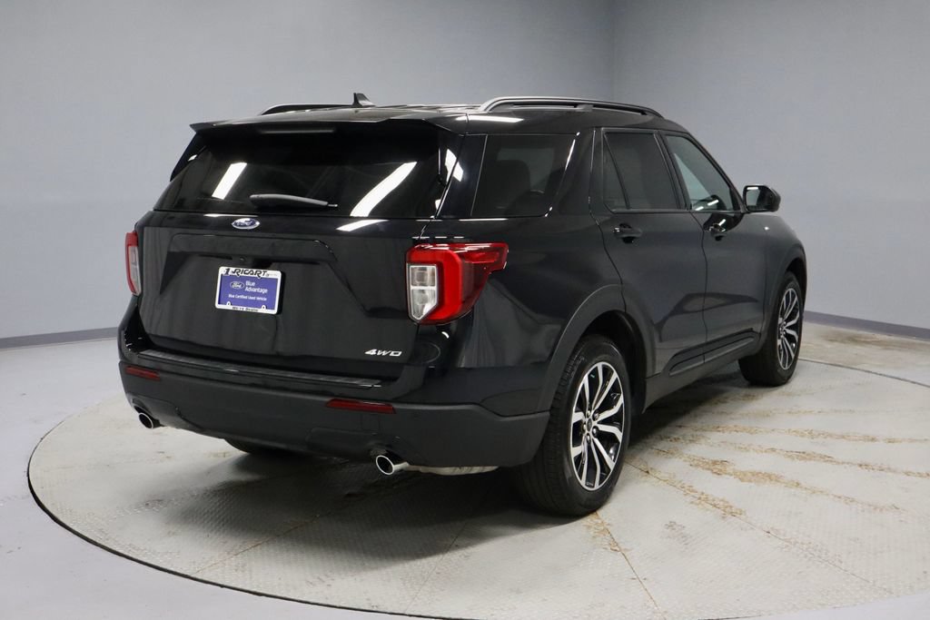 Used 2023 Ford Explorer ST-Line AWD/4WD image 12