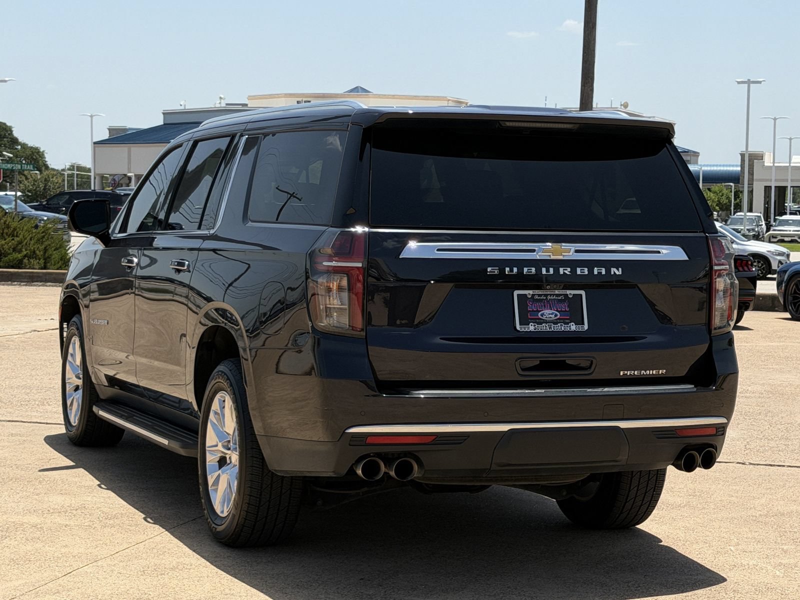 Used 2023 Chevrolet Suburban Premier RWD image 6