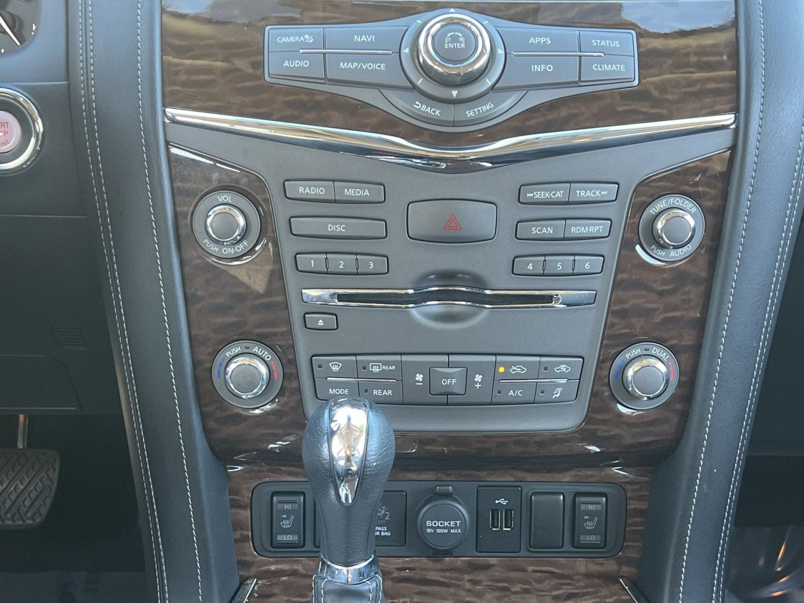 Used 2020 Nissan Armada SL w/ Premium Package image 19