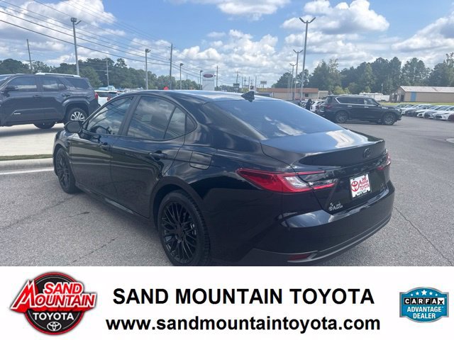 Used 2025 Toyota Camry LE FWD image 5