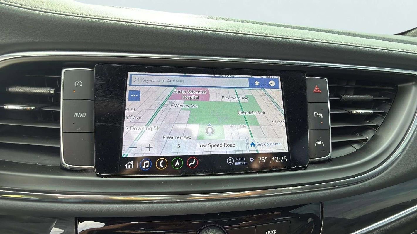 Used 2023 Buick Enclave Essence w/ Experience Buick Package image 13