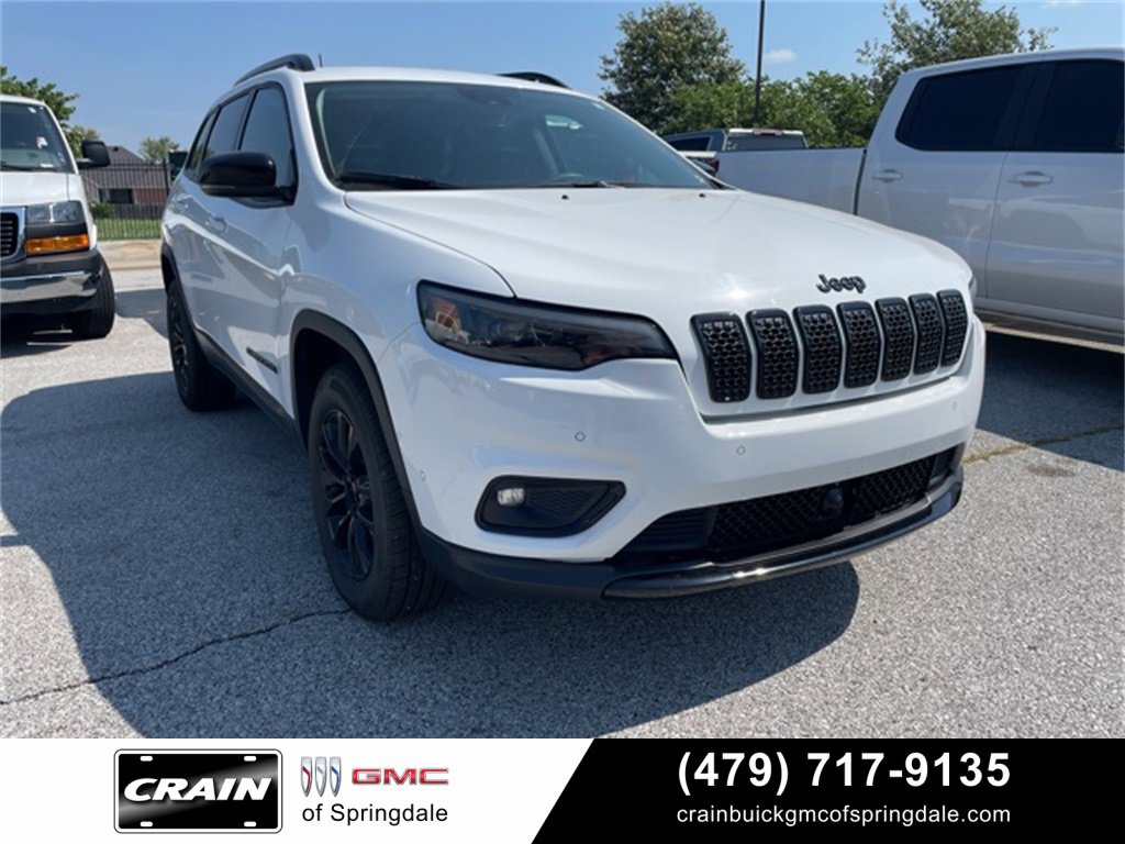 Used 2023 Jeep Cherokee Altitude Lux