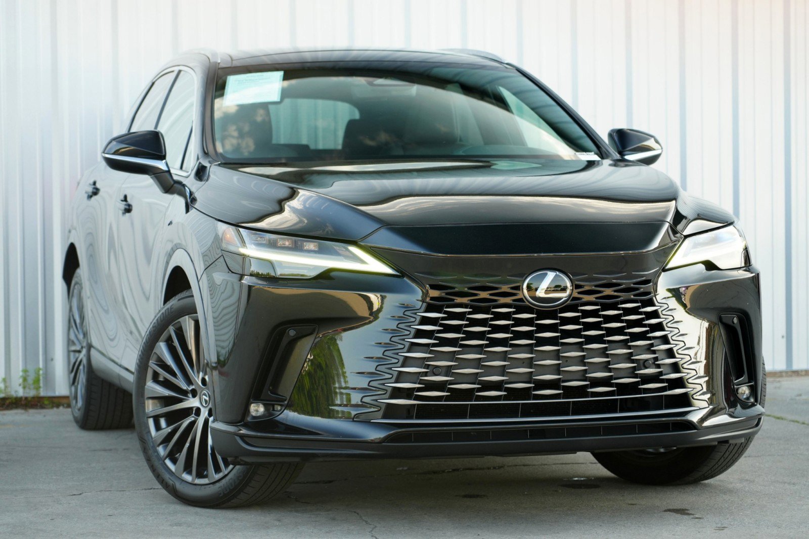 Used 2023 Lexus RX 350 w/ Luxury Package image 4