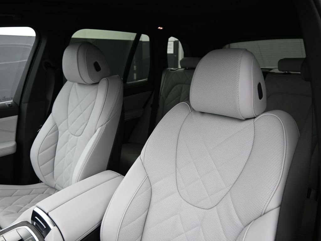 New 2026 BMW X5 sDrive40i w/ Parking Assistance Package RWD image 13