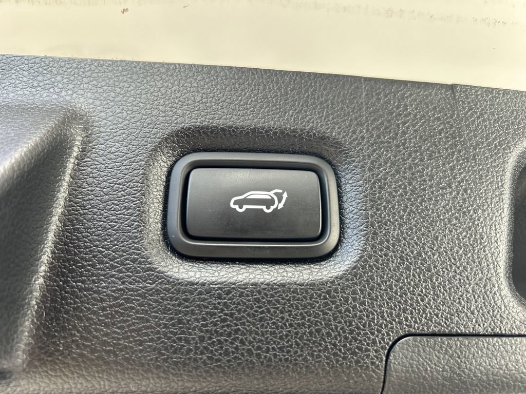 Used 2022 Hyundai Santa Fe Limited image 12