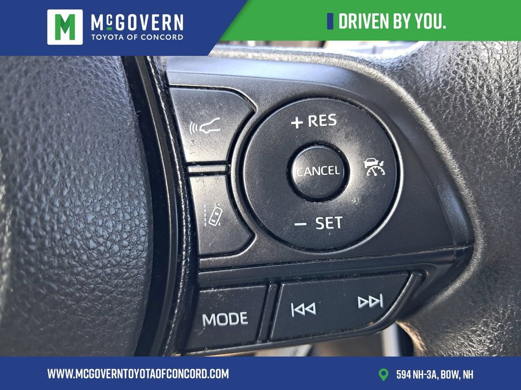 Used 2021 Toyota RAV4 LE AWD/4WD image 22