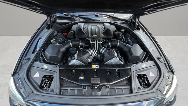 Used 2016 BMW M5 RWD image 33