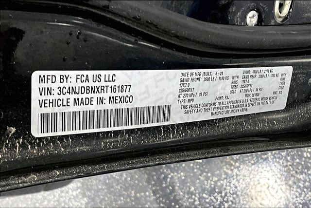 Used 2024 Jeep Compass Latitude image 18