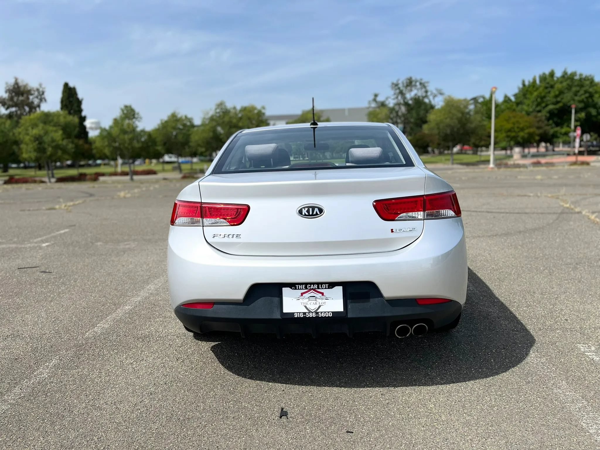 Used 2012 Kia Forte Koup SX FWD image 6