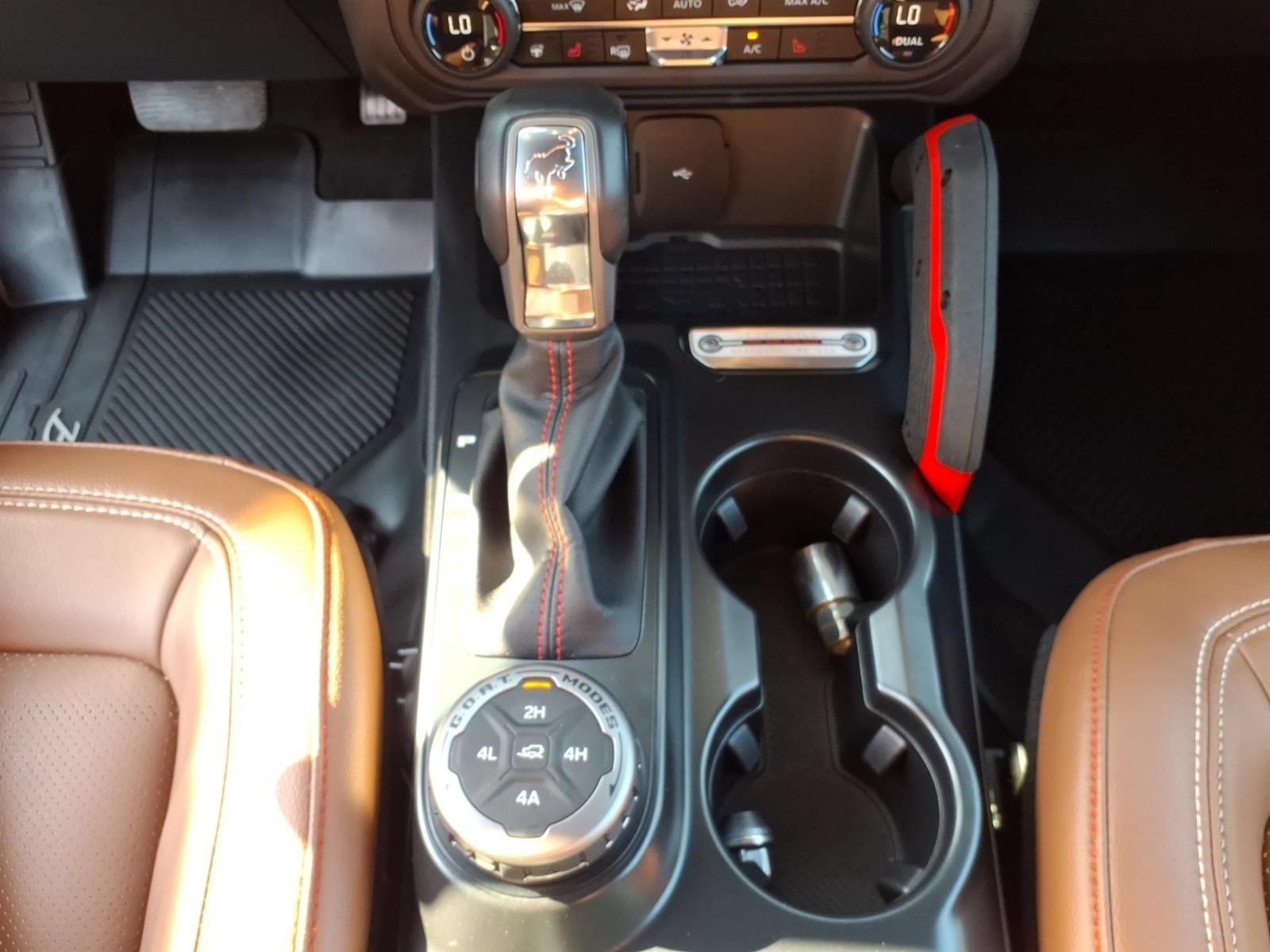 Used 2024 Ford Bronco Heritage Edition AWD/4WD image 27