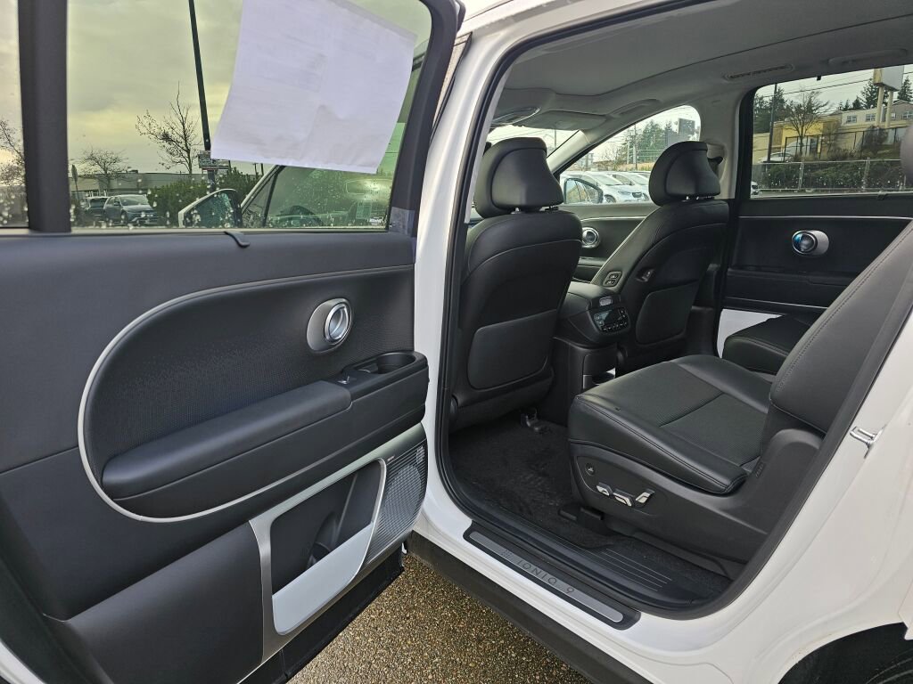 New 2026 Hyundai Ioniq 9 Calligraphy image 13