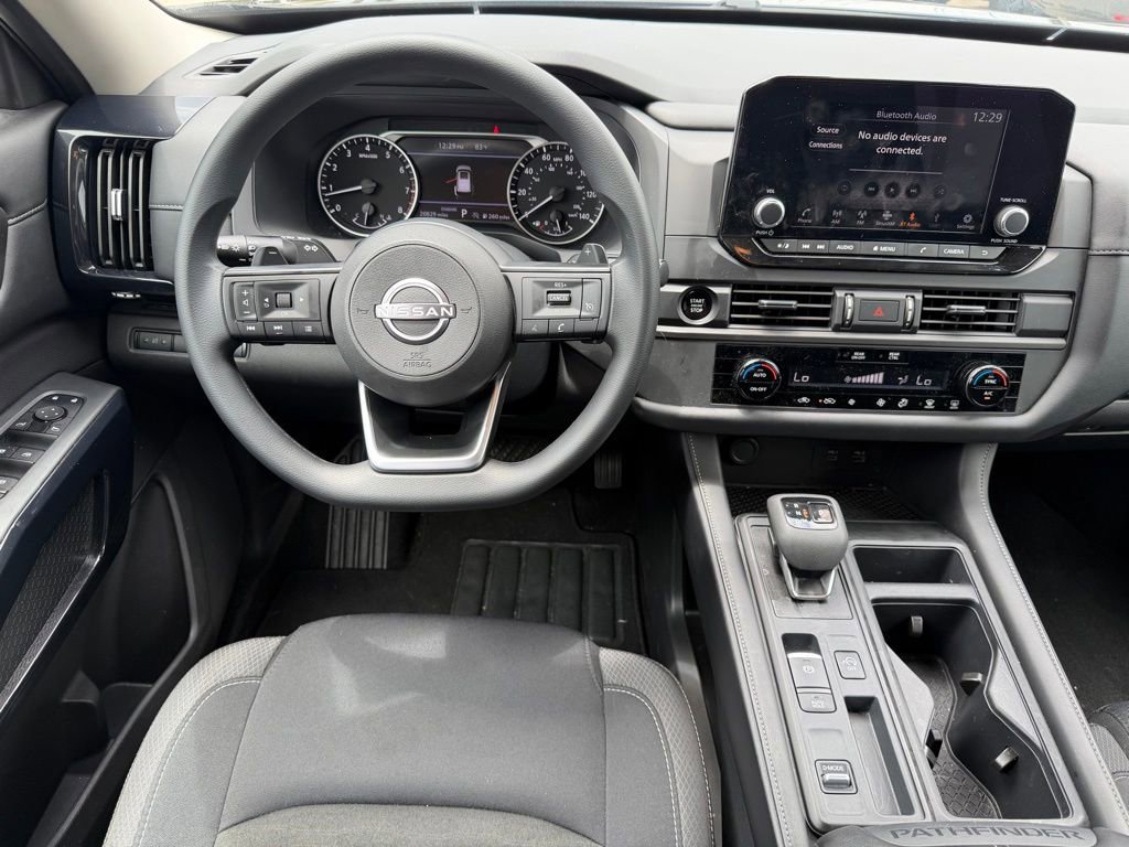 Used 2025 Nissan Pathfinder S FWD image 14