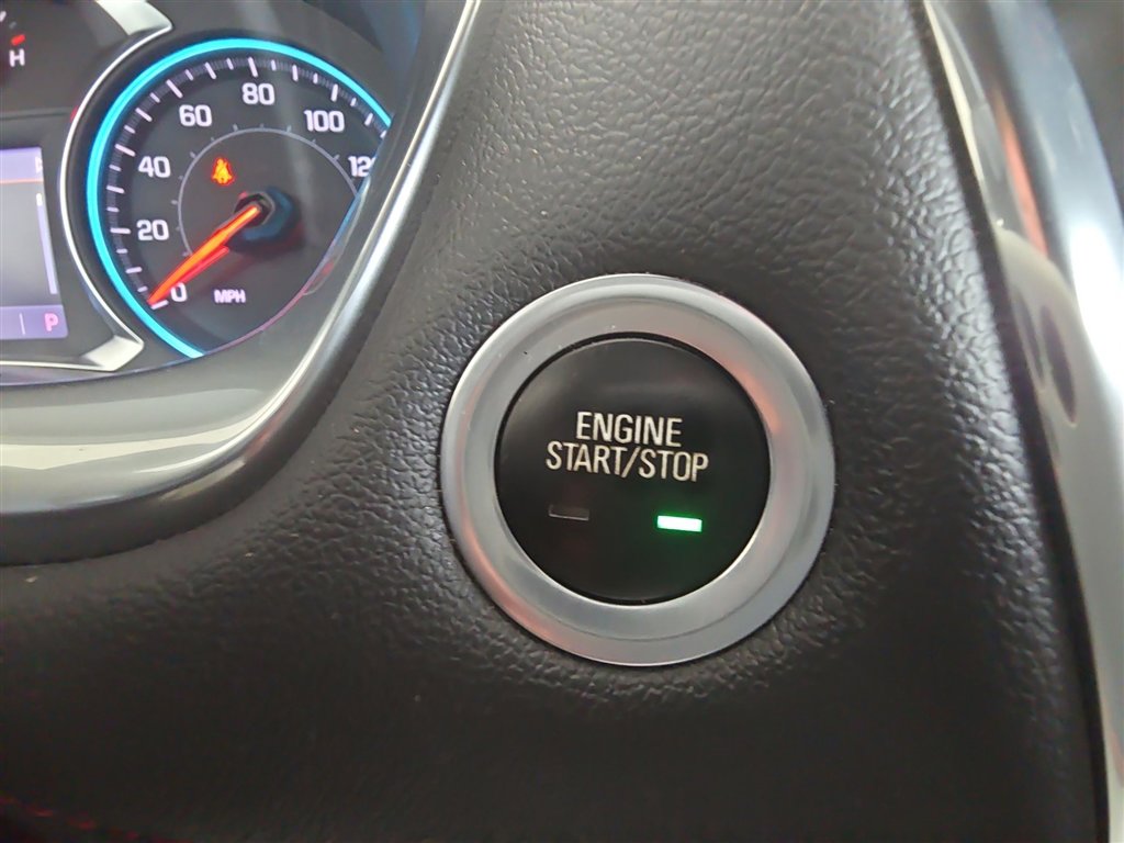 Used 2023 Chevrolet Traverse RS image 17