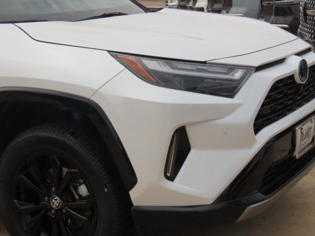 Used 2023 Toyota RAV4 XSE AWD/4WD image 5