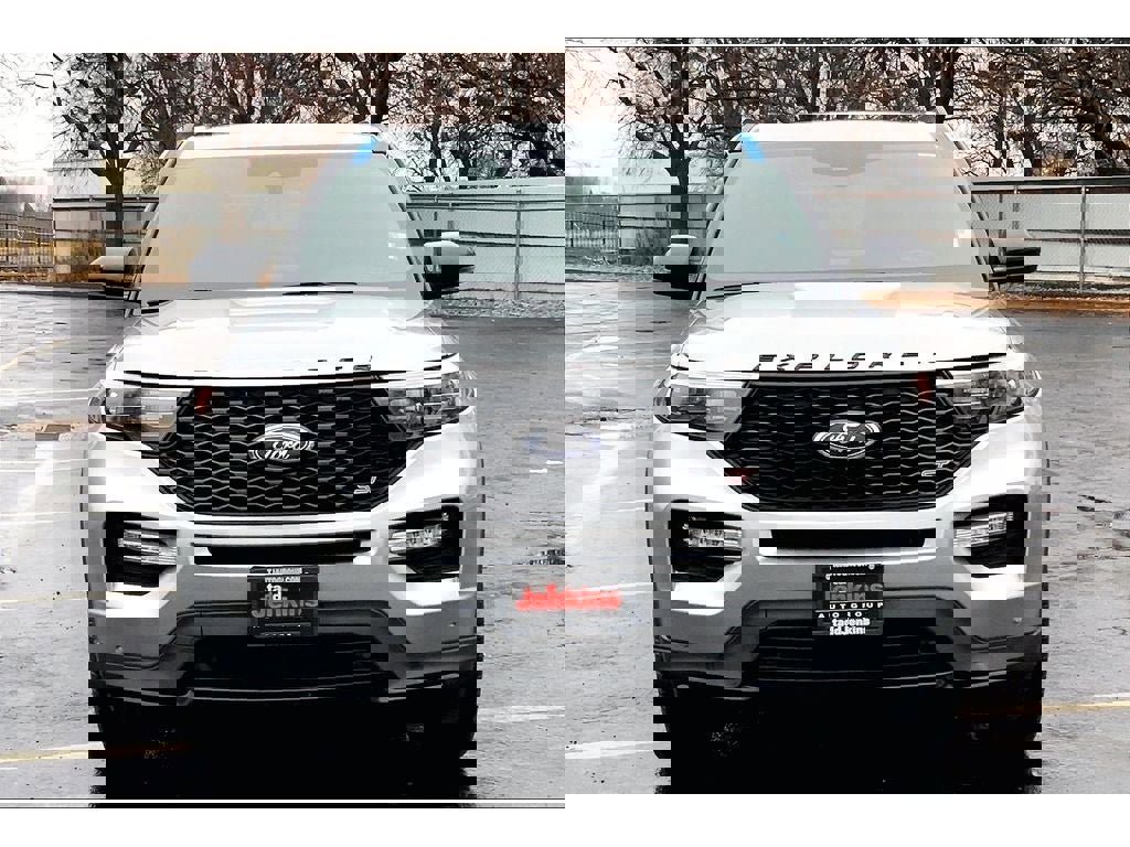 Used 2024 Ford Explorer ST w/ Equipment Group 401A image 3