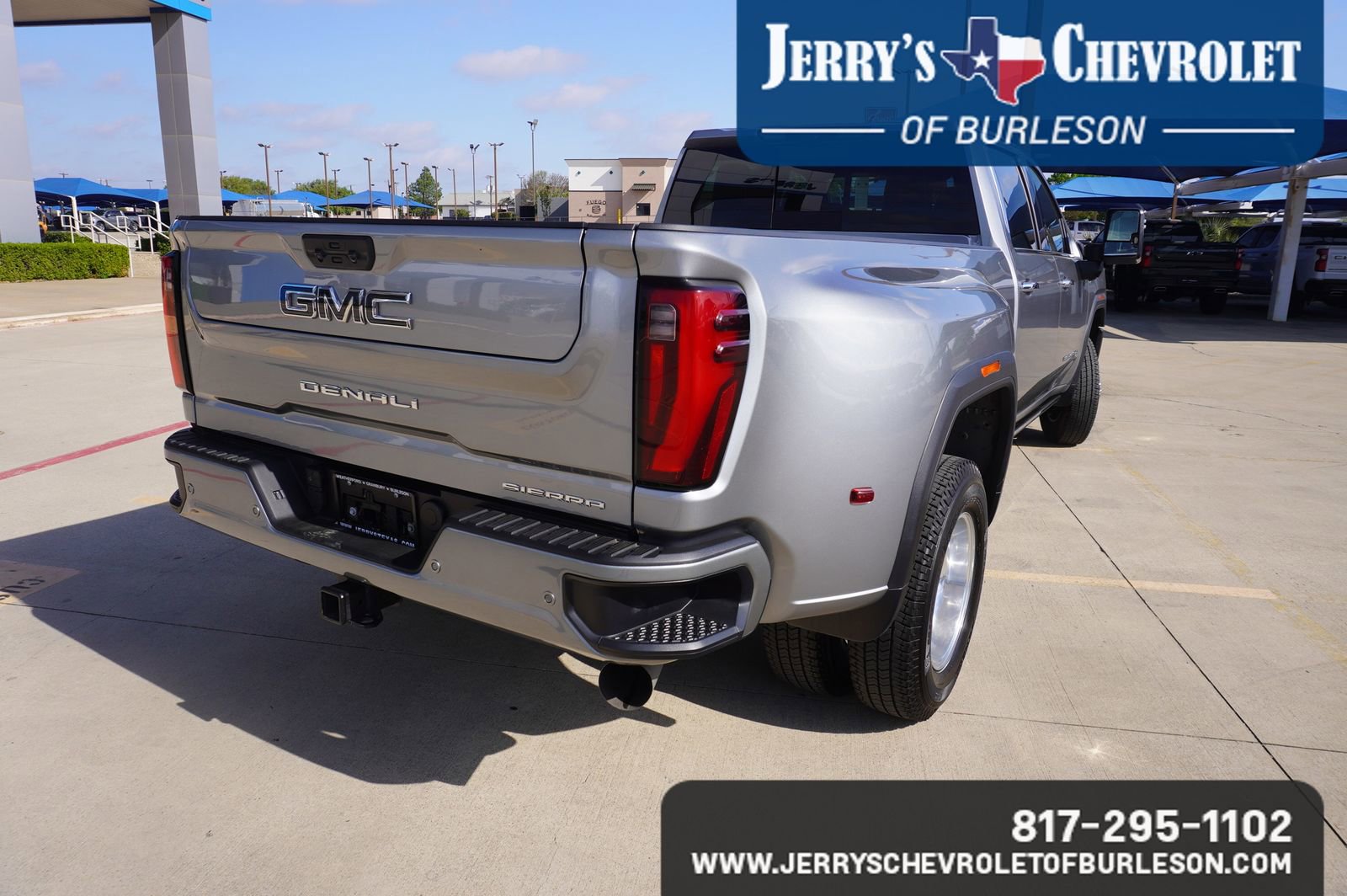 Used 2025 GMC Sierra 3500 Denali Ultimate image 5