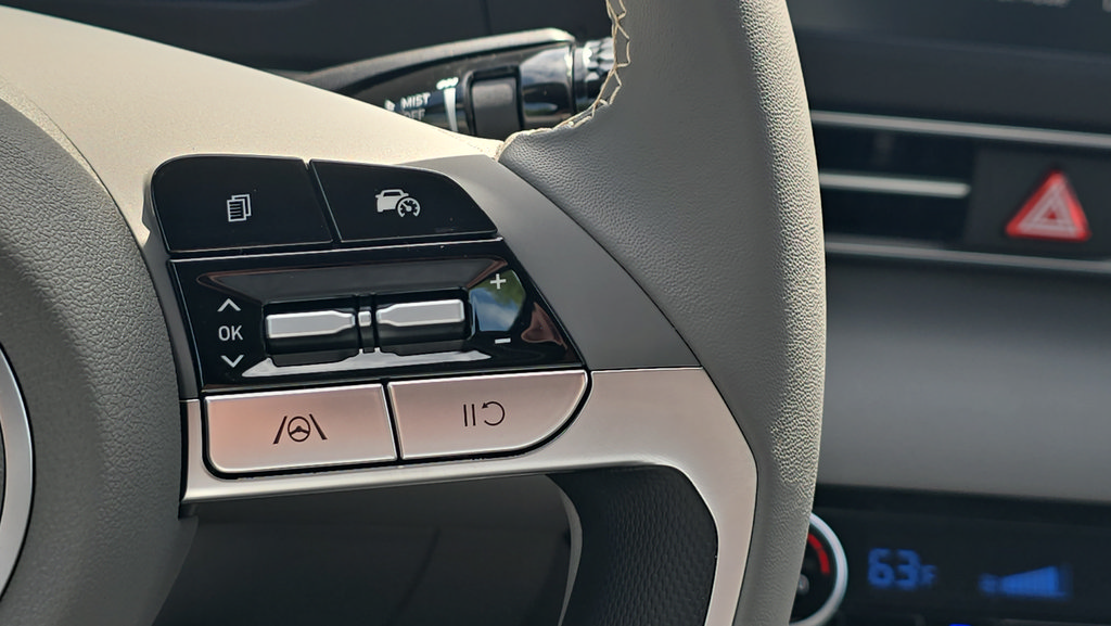 New 2026 Hyundai Elantra Sport FWD image 23