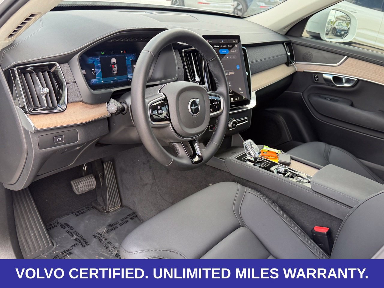 Certified 2025 Volvo XC90 B5 Core AWD/4WD image 17