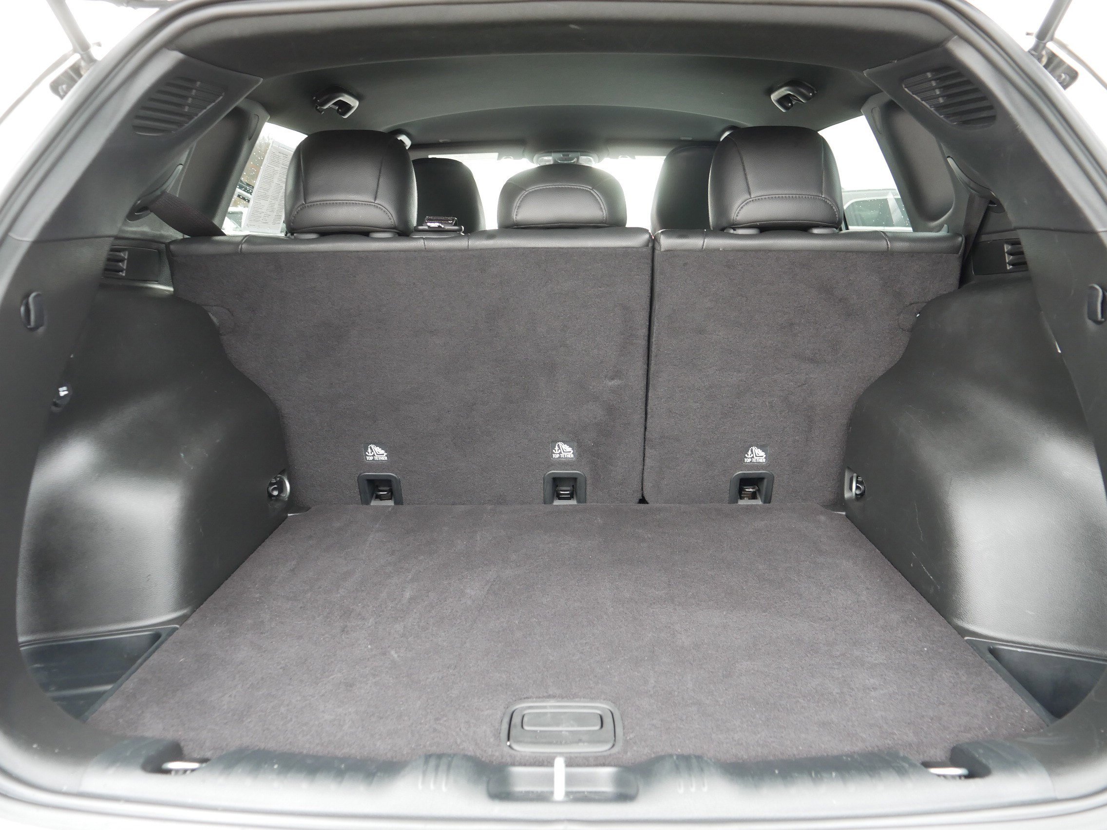 Certified 2024 Jeep Compass Latitude image 18