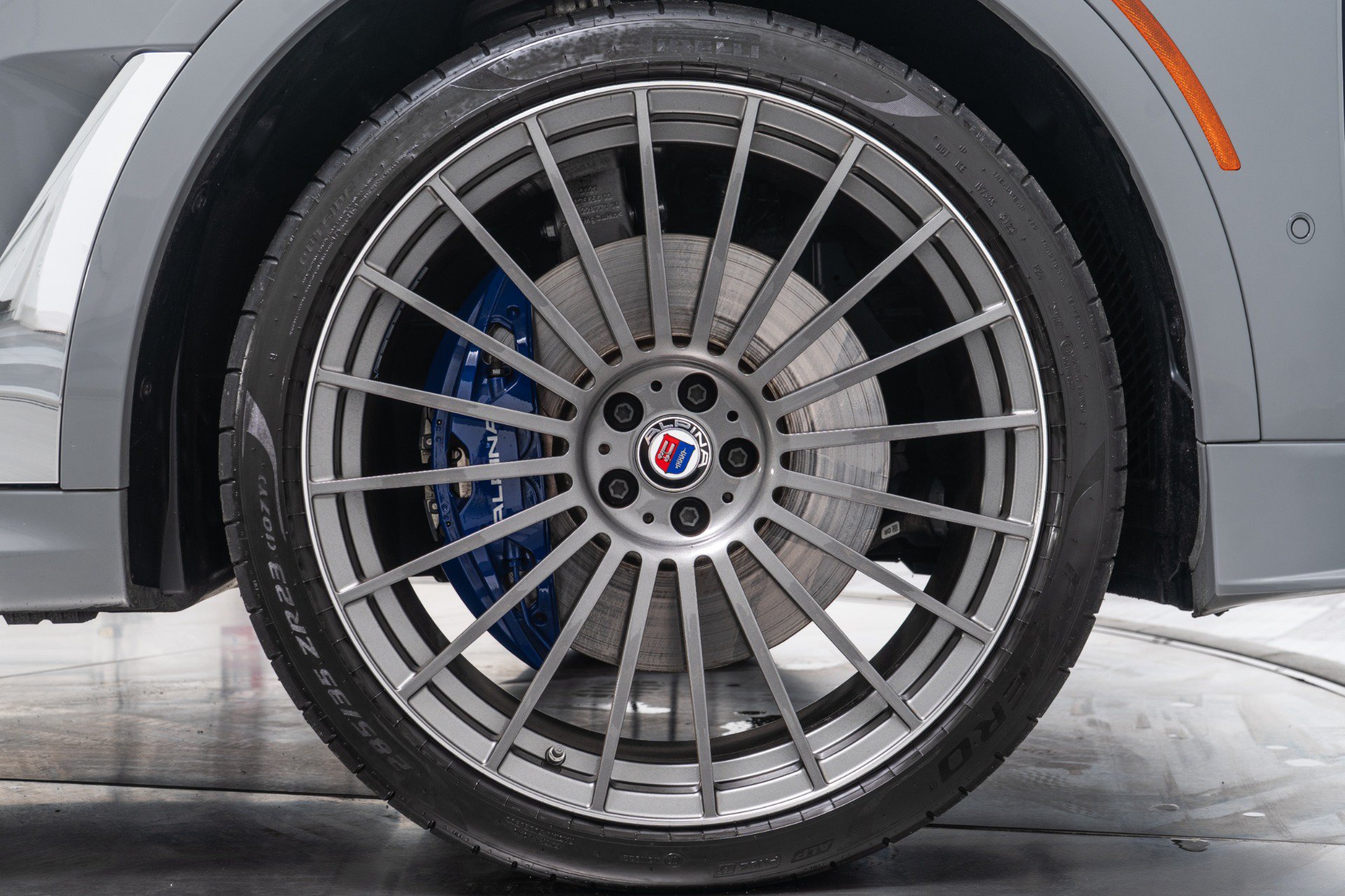 Used 2024 BMW ALPINA XB7 AWD/4WD image 12