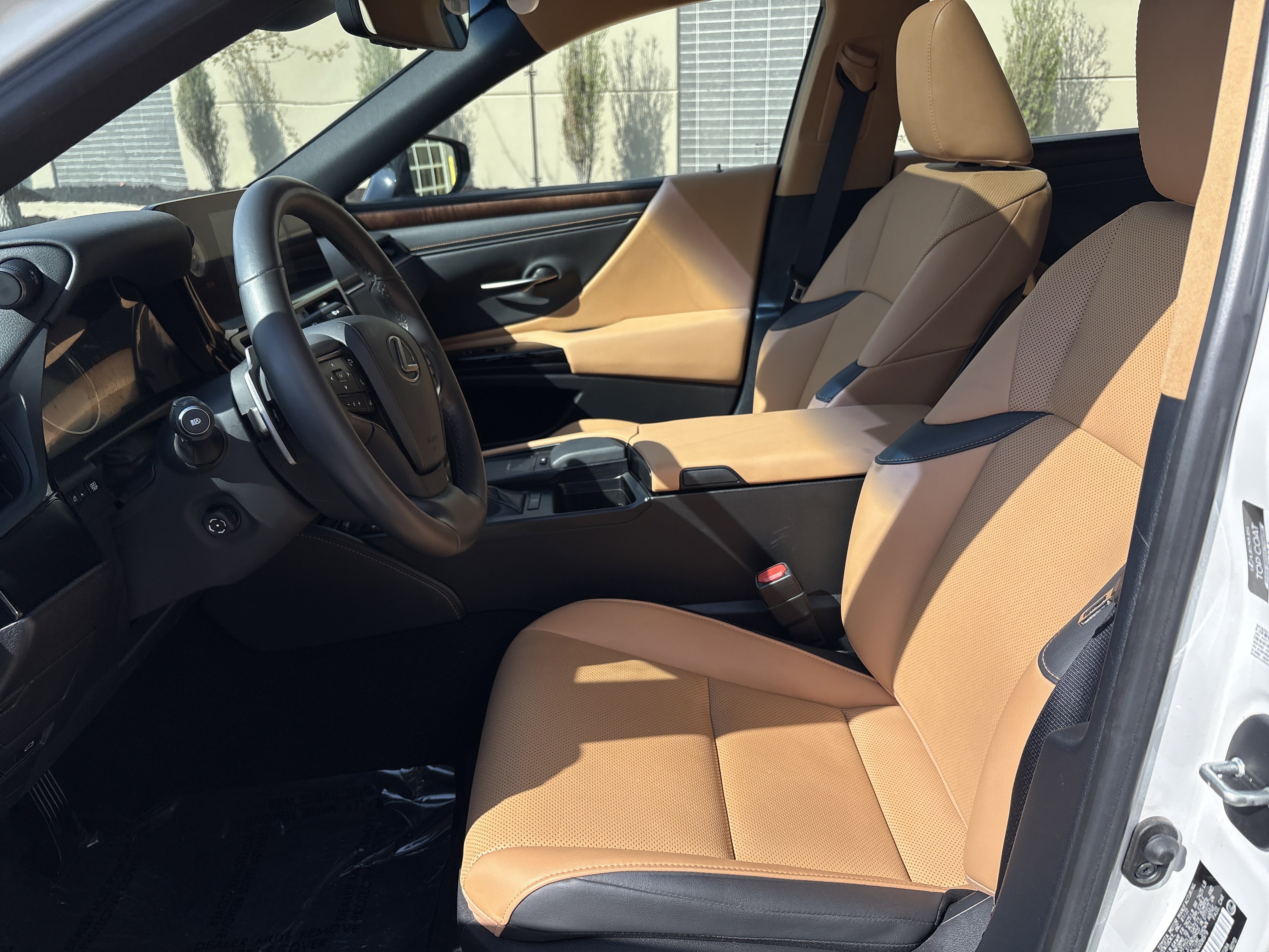 Certified 2022 Lexus ES 250 w/ Premium Package image 16