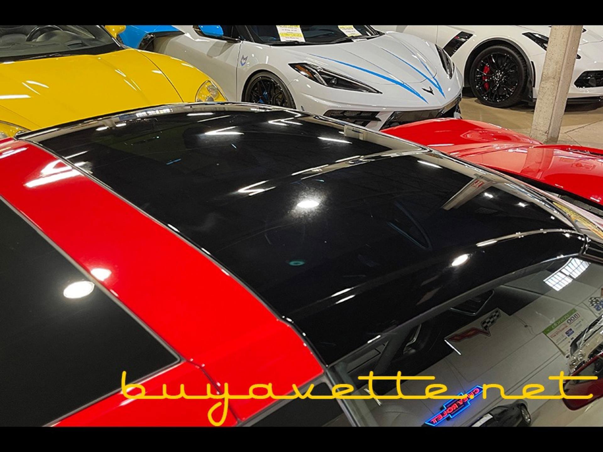 Used 2015 Chevrolet Corvette Stingray Coupe image 9