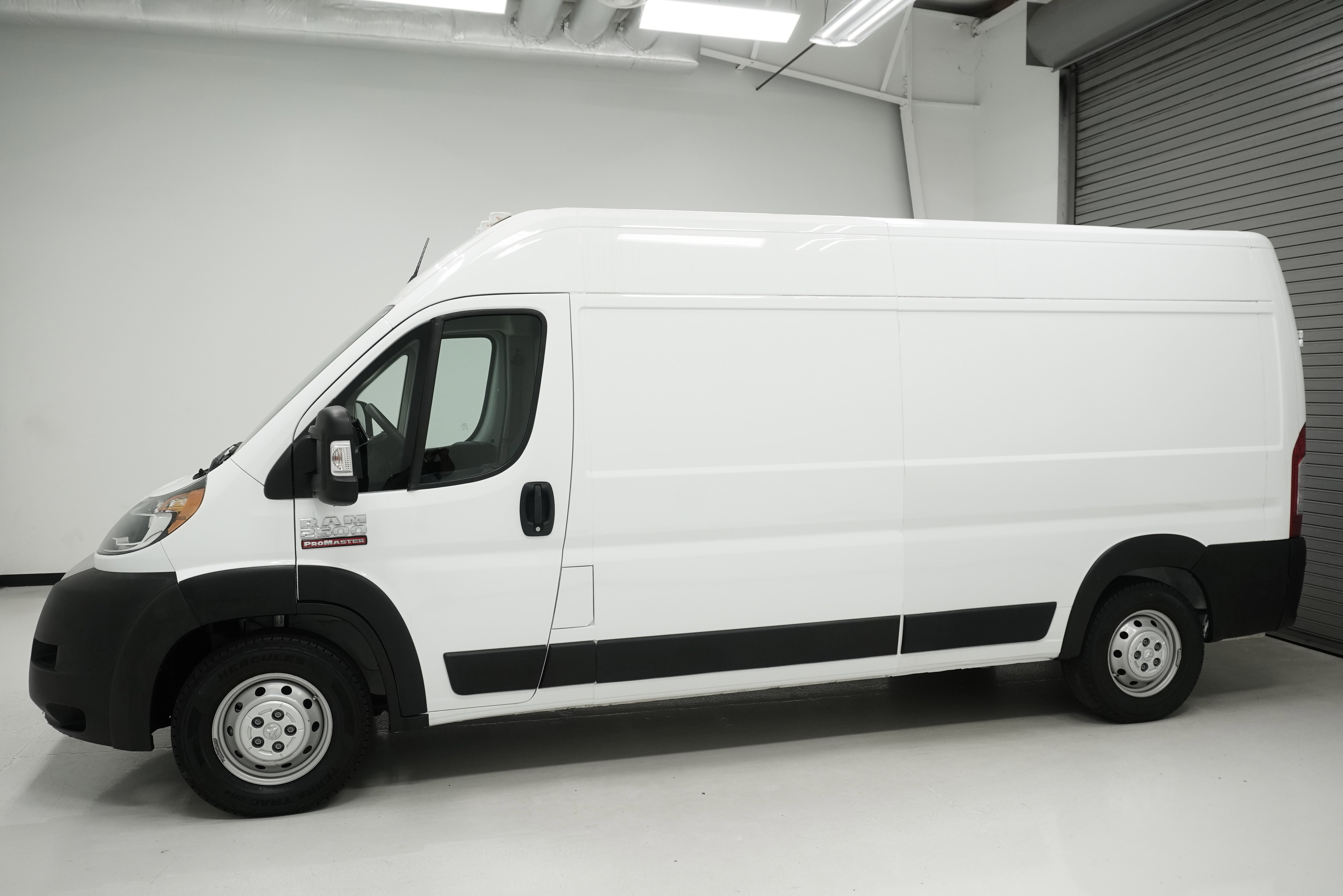 Used 2022 RAM ProMaster 2500 FWD image 5