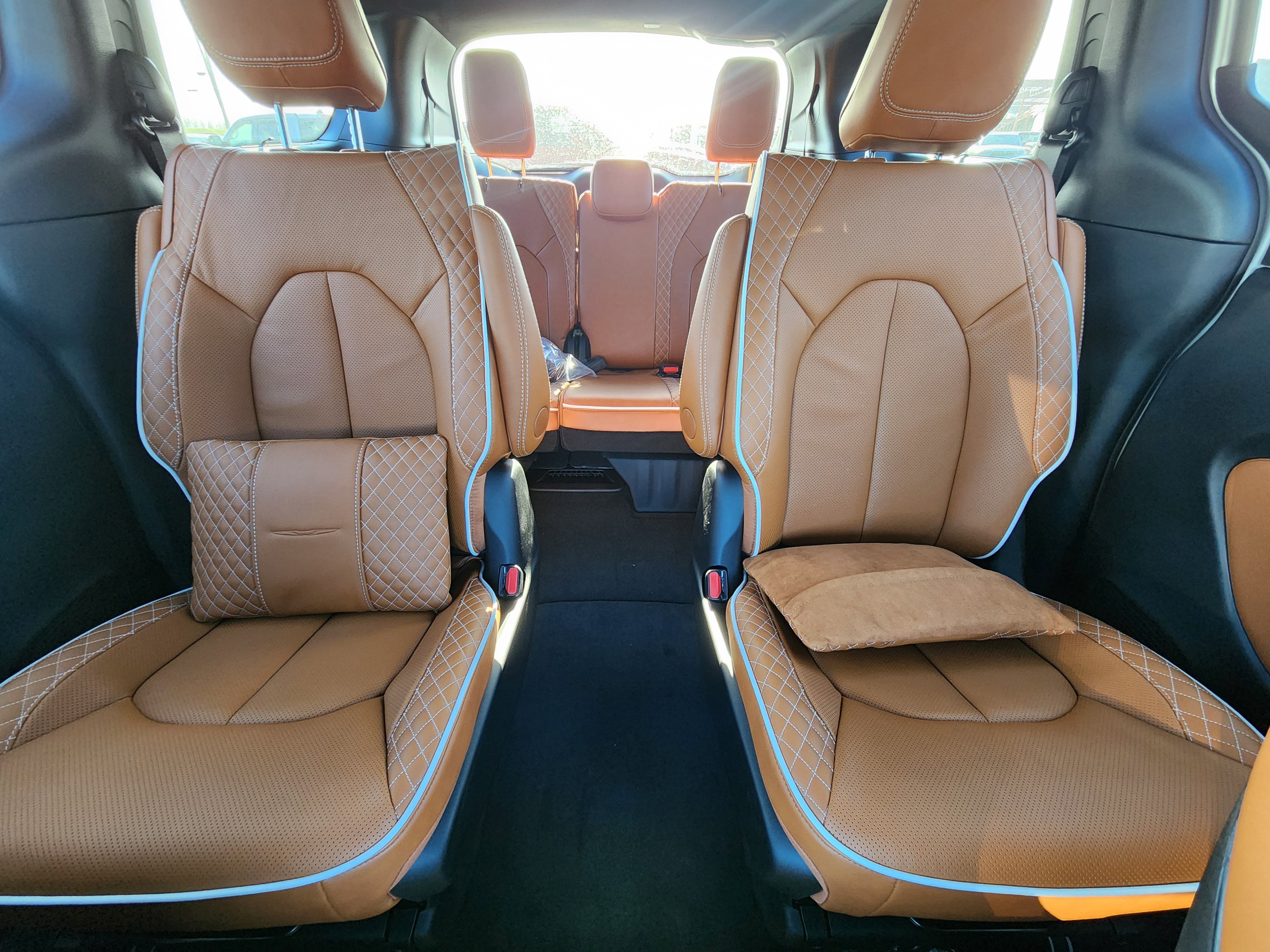 New 2026 Chrysler Pacifica Pinnacle image 9