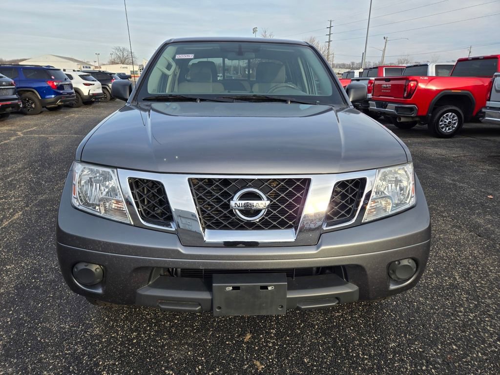 Used 2019 Nissan Frontier SV image 3