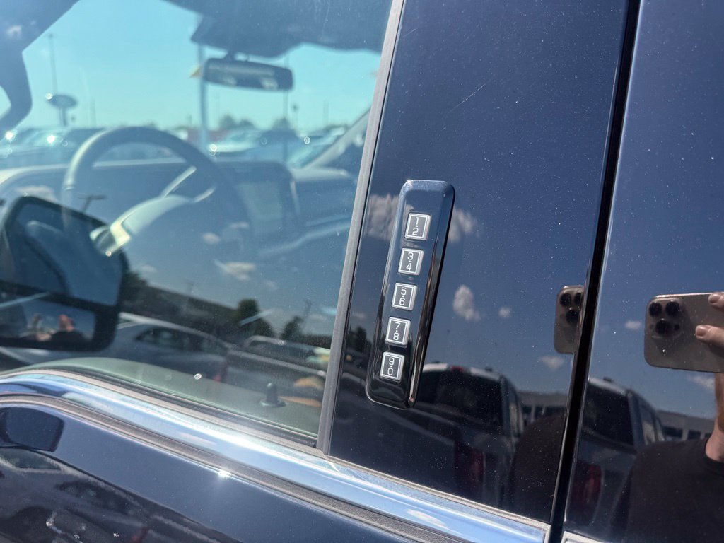 New 2026 Ford F250 King Ranch w/ Chrome Package AWD/4WD image 16