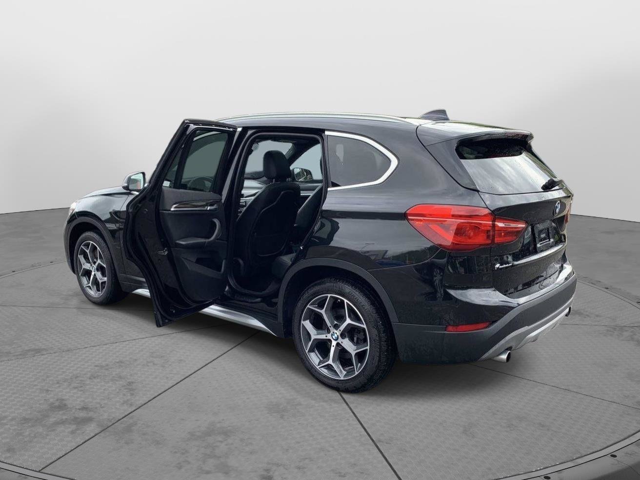 Used 2018 BMW X1 xDrive28i AWD/4WD image 32