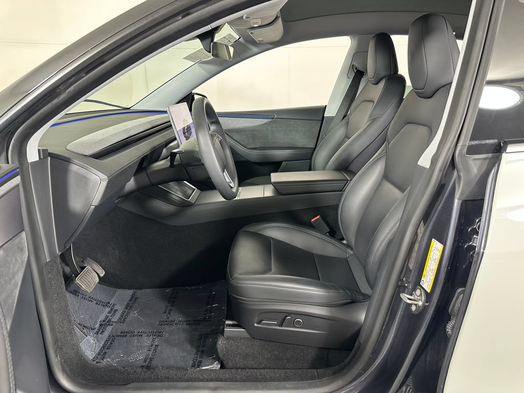 Used 2026 Tesla Model Y AWD image 18