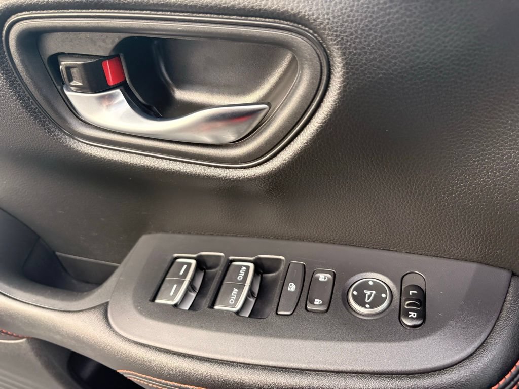 Used 2025 Honda HR-V Sport image 25