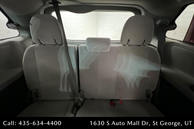Used 2020 Toyota Sienna LE FWD image 21