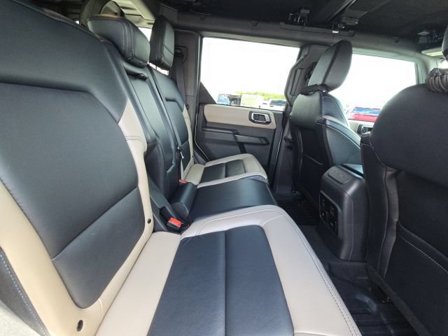 Used 2024 Ford Bronco Wildtrak AWD/4WD image 12