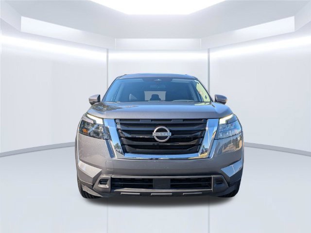Used 2024 Nissan Pathfinder SV FWD image 11