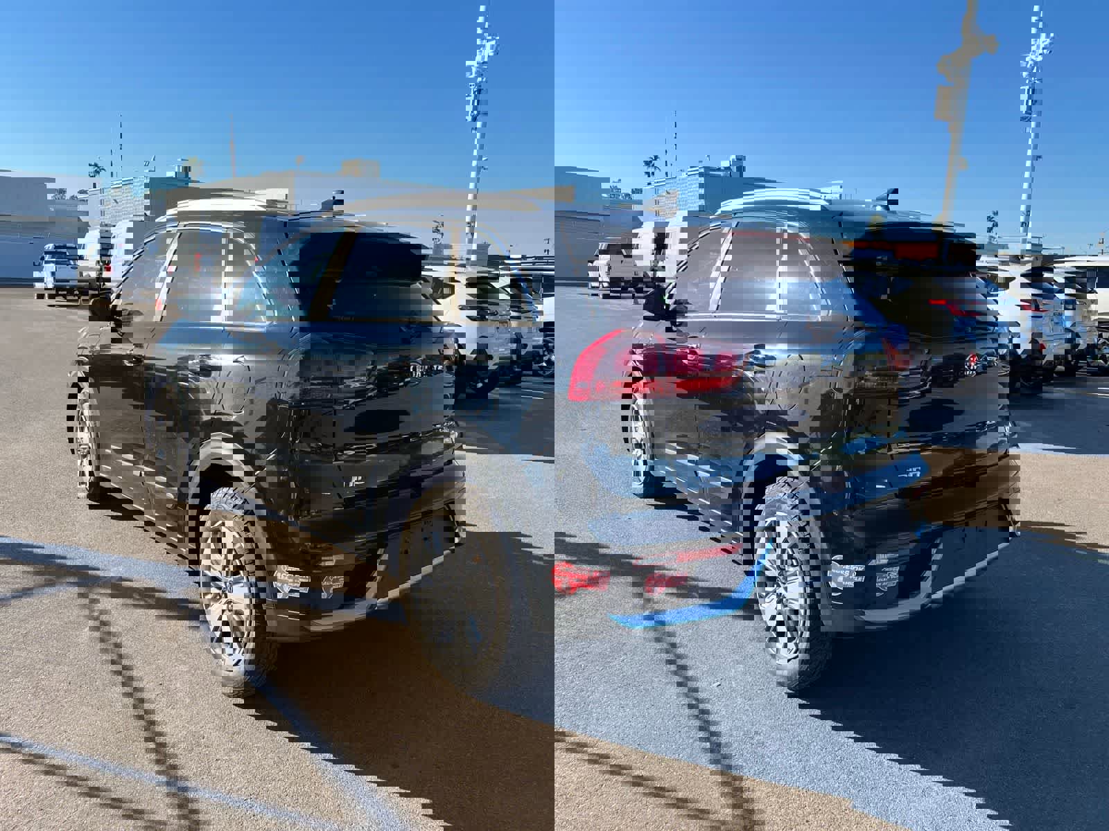 Used 2018 Kia Niro LX image 3